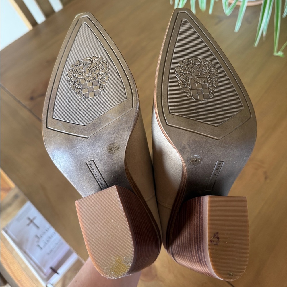 Vince Camuto Gigietta Bootie - Picture 5 of 5